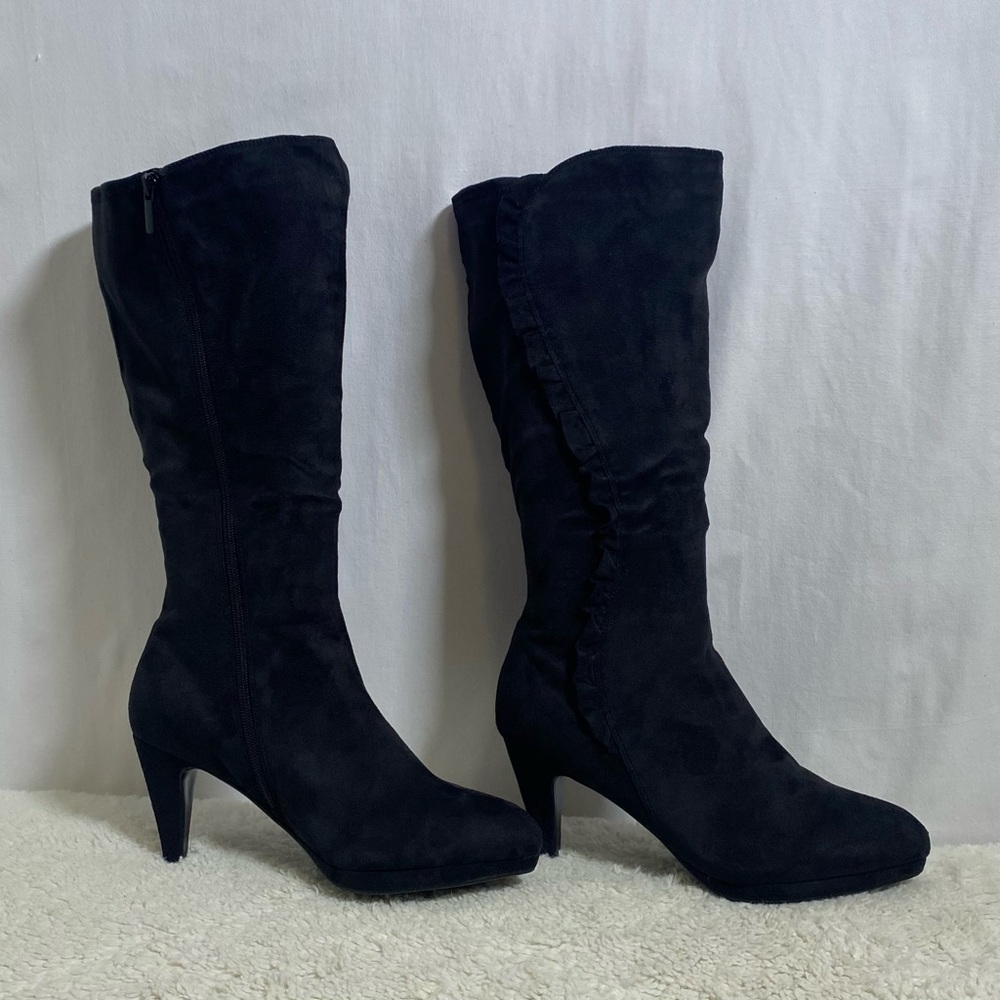 Elegant Black Suede Heeled Boots